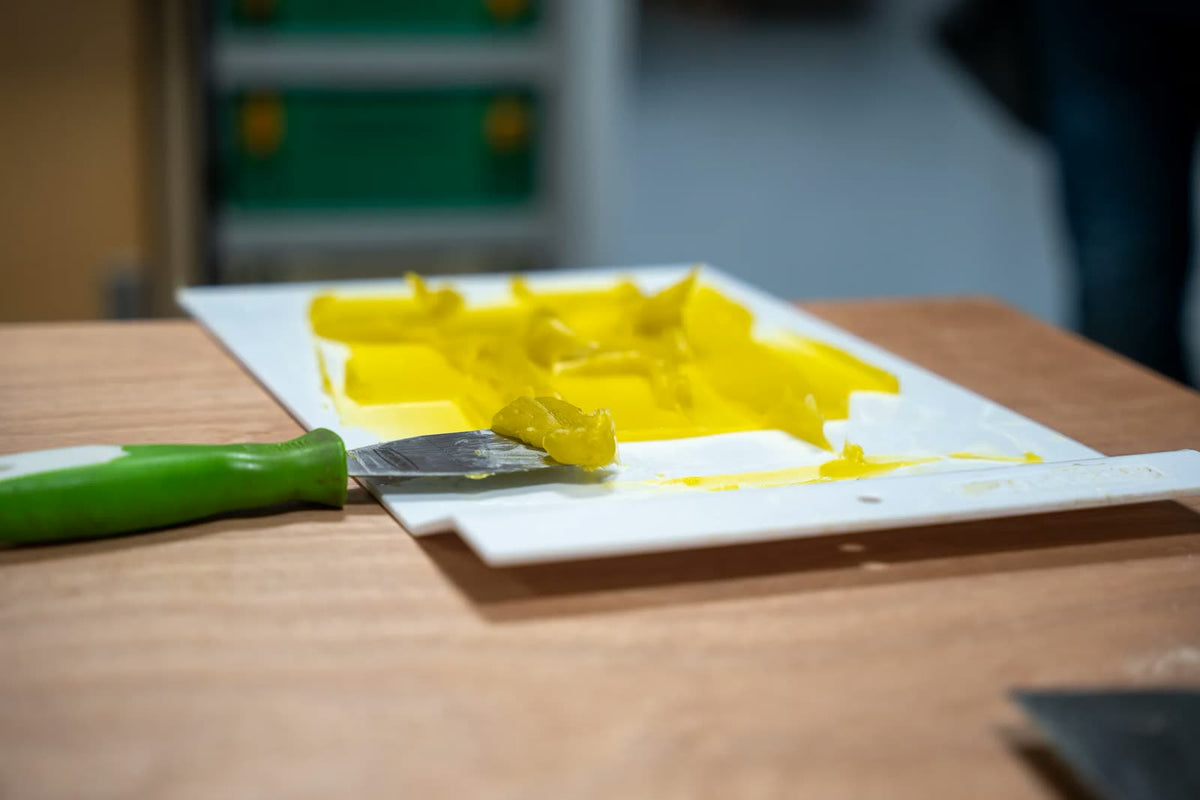 Two-component filler mixed on an EASY Q mixing plate