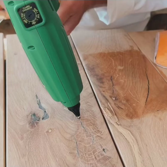Wood Repair WR 540 PRO Cordless Knot Filler Gun in use